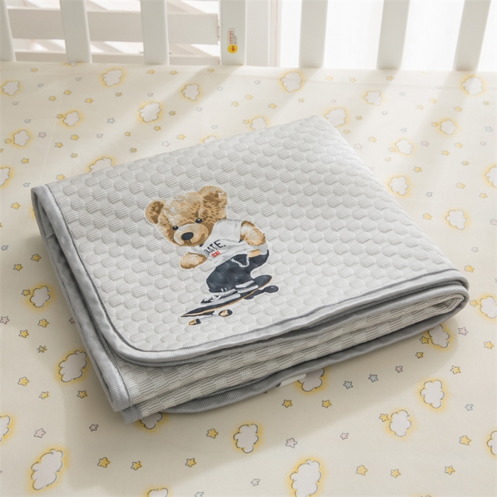 91家纺网 家纺一手货源 找家纺 宅部落 2023新款凉感豆豆儿童凉席 滑板熊-灰