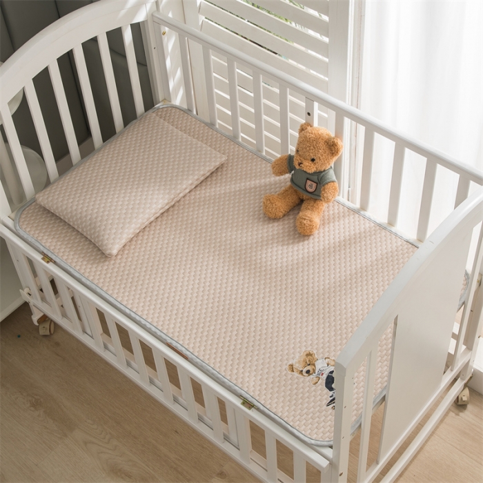 91家纺网 家纺一手货源 找家纺 宅部落 2023新款凉感豆豆儿童凉席 滑板熊-咖色