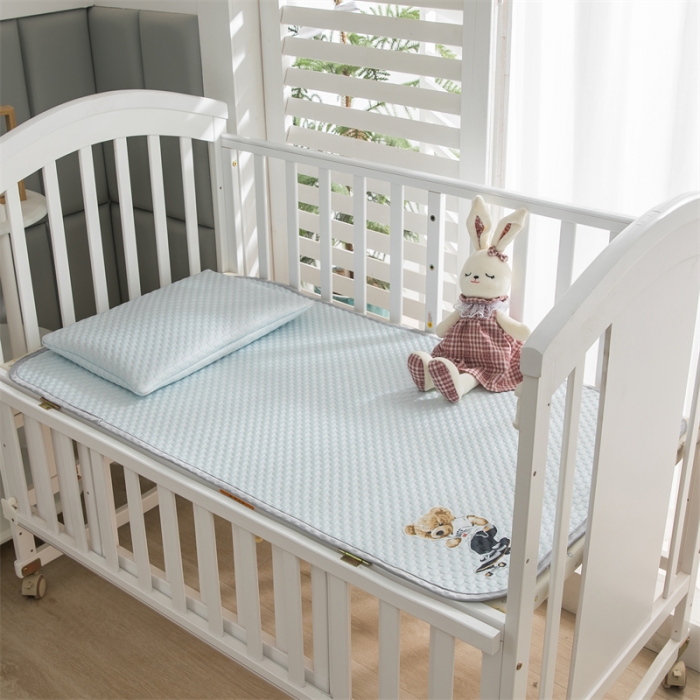 91家纺网 家纺一手货源 找家纺 宅部落 2023新款凉感豆豆儿童凉席 滑板熊-蓝