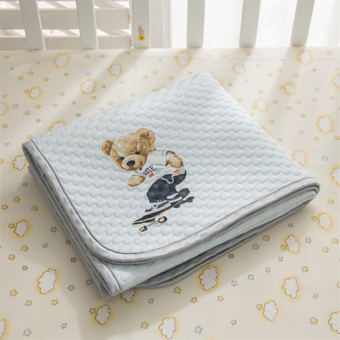 91家纺网 家纺一手货源 找家纺 宅部落 2023新款凉感豆豆儿童凉席 滑板熊-蓝