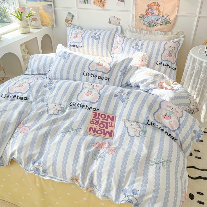 91家纺网 家纺一手货源 找家纺 花伞家居 2024直播网销斜纹加厚磨毛印花植物羊绒四件套 花丛小熊