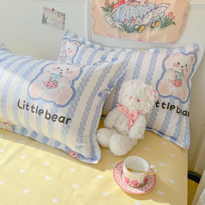 91家纺网 家纺一手货源 找家纺 花伞家居 2024直播网销斜纹加厚磨毛印花植物羊绒四件套 花丛小熊