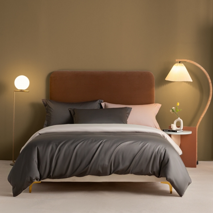 91家纺网 家纺一手货源 找家纺 秀色50支贡缎新疆长绒棉全棉纯棉酒店轻奢纯色被套床上四件套帝王灰+粉末白