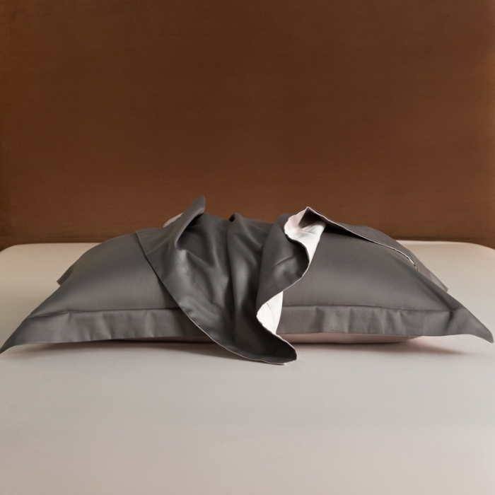 91家纺网 家纺一手货源 找家纺 秀色50支贡缎新疆长绒棉全棉纯棉酒店轻奢纯色被套床上四件套帝王灰+粉末白