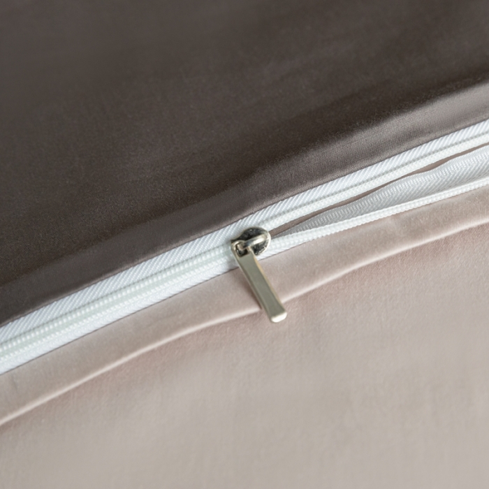 91家纺网 家纺一手货源 找家纺 秀色50支贡缎新疆长绒棉全棉纯棉酒店轻奢纯色被套床上四件套帝王灰+粉末白