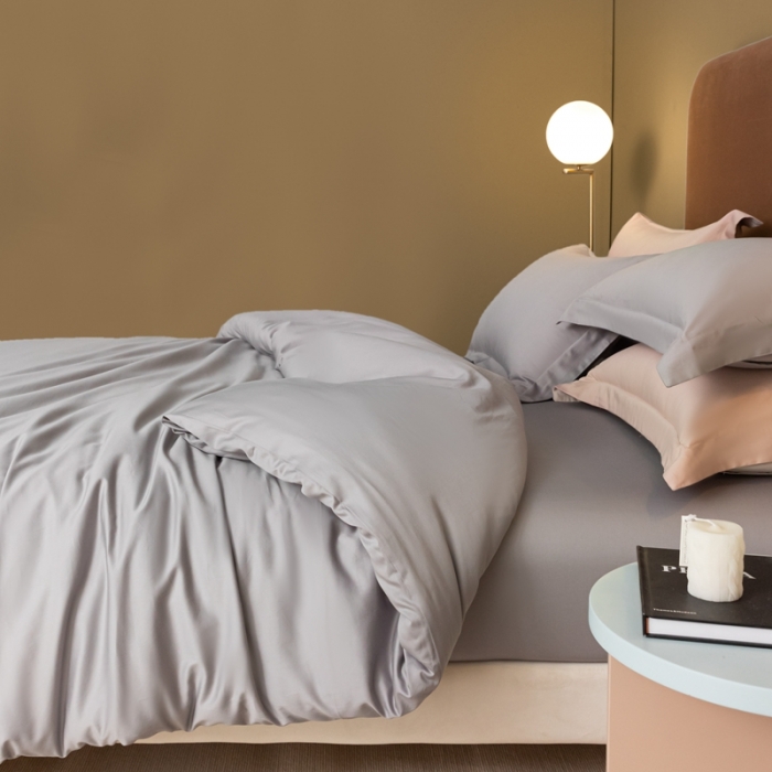 91家纺网 家纺一手货源 找家纺 秀色 50支贡缎新疆长绒棉全棉纯棉酒店轻奢纯色被套床上四件套 典雅灰