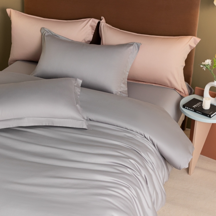 91家纺网 家纺一手货源 找家纺 秀色 50支贡缎新疆长绒棉全棉纯棉酒店轻奢纯色被套床上四件套 典雅灰