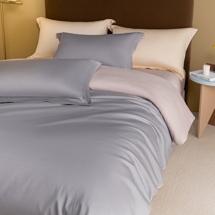 91家纺网 家纺一手货源 找家纺 秀色50支贡缎新疆长绒棉全棉纯棉酒店轻奢纯色被套床上四件套典雅灰+粉末白