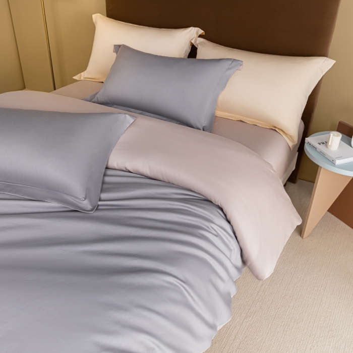 91家纺网 家纺一手货源 找家纺 秀色50支贡缎新疆长绒棉全棉纯棉酒店轻奢纯色被套床上四件套典雅灰+粉末白