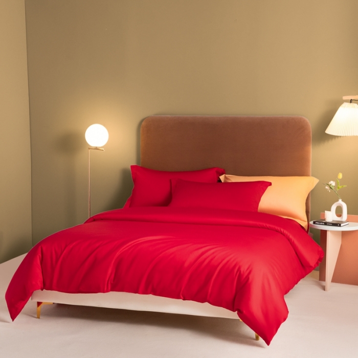 91家纺网 家纺一手货源 找家纺 秀色 50支贡缎新疆长绒棉全棉纯棉酒店轻奢纯色被套床上四件套 海棠红