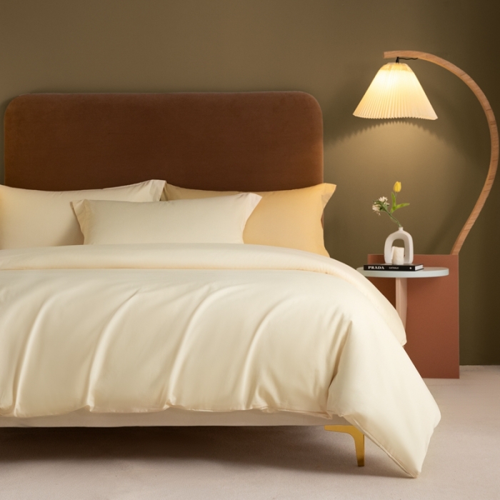 91家纺网 家纺一手货源 找家纺 秀色 50支贡缎新疆长绒棉全棉纯棉酒店轻奢纯色被套床上四件套 奶昔白