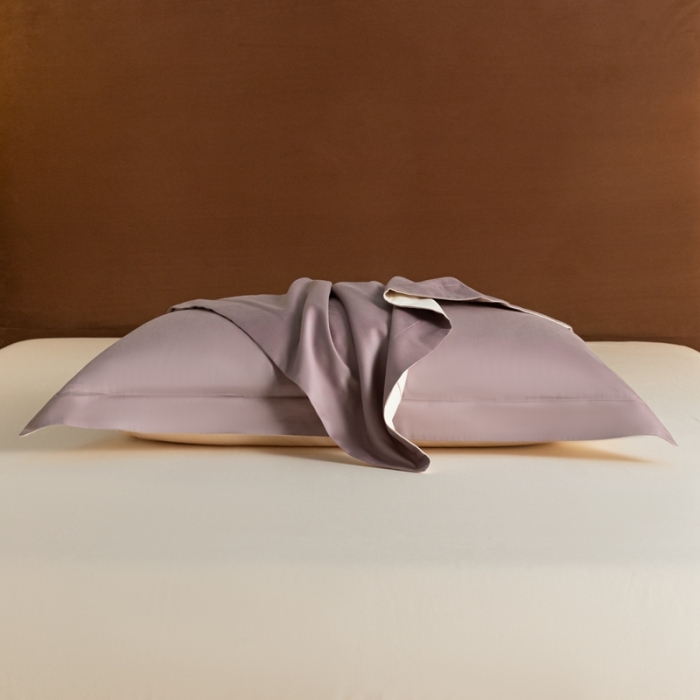 91家纺网 家纺一手货源 找家纺 秀色50支贡缎新疆长绒棉全棉纯棉酒店轻奢纯色被套床上四件套香芋紫+奶昔白