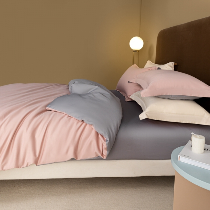 91家纺网 家纺一手货源 找家纺 秀色50支贡缎新疆长绒棉全棉纯棉酒店轻奢纯色被套床上四件套玉颜粉+典雅灰