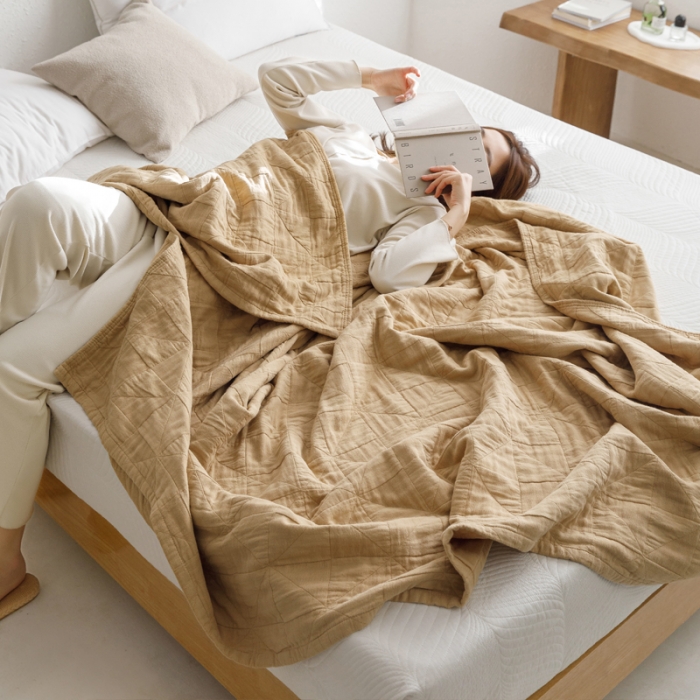 91家纺网 家纺一手货源 找家纺 朴尔 2023新款纯色四层立体三角树叶水洗全棉纱布系列盖毯毛巾被 提花三角-驼