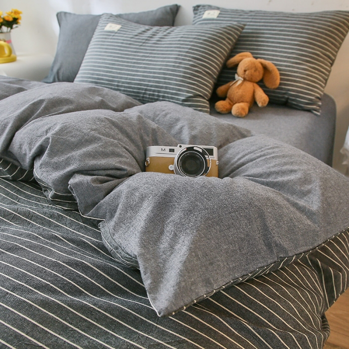91家纺网 家纺一手货源 找家纺 恋人优选 2023新款A类纯棉水洗棉四件套被套(AB版) 灰细条+深灰(AB版) 001
