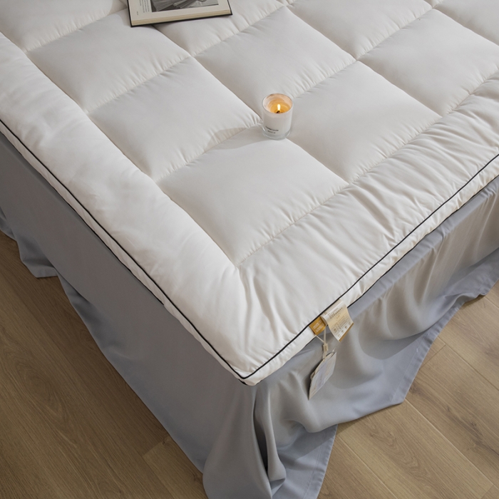 91家纺网 家纺一手货源 找家纺 三味舒屋 2024新款立体双边面包格软床垫床褥—风格一 白色