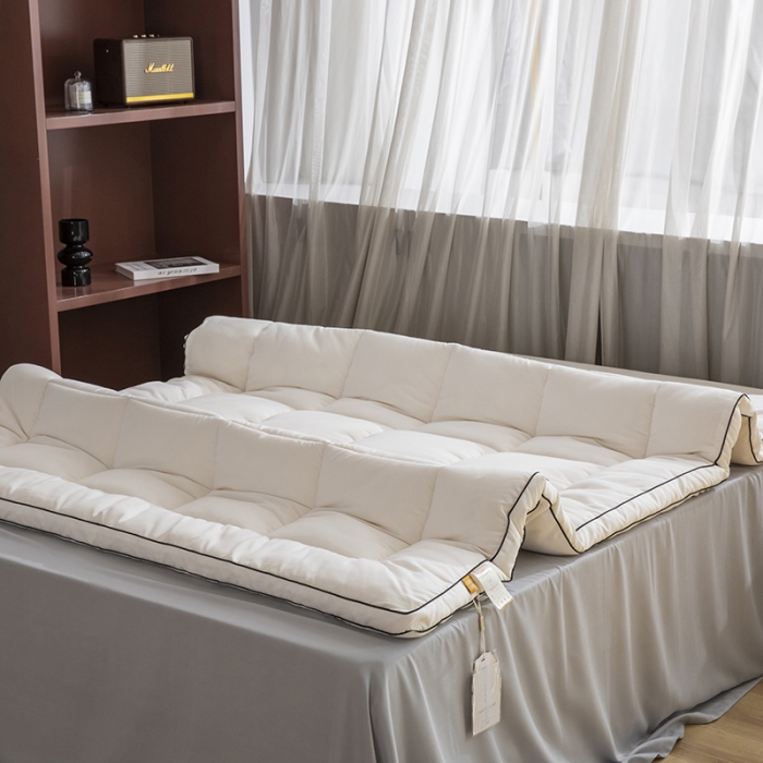 91家纺网 家纺一手货源 找家纺 三味舒屋 2024新款立体双边面包格软床垫床褥—风格一 白色