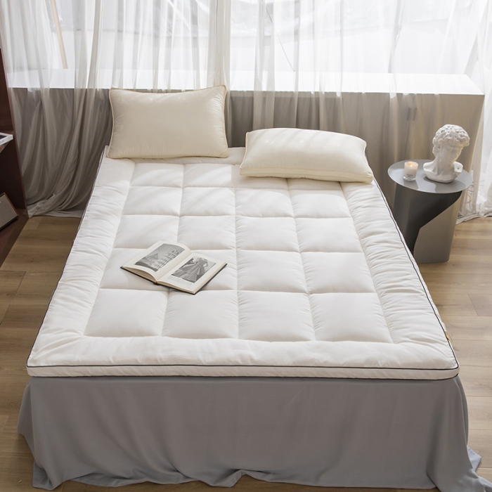 91家纺网 家纺一手货源 找家纺 三味舒屋 2024新款立体双边面包格软床垫床褥—风格一 白色