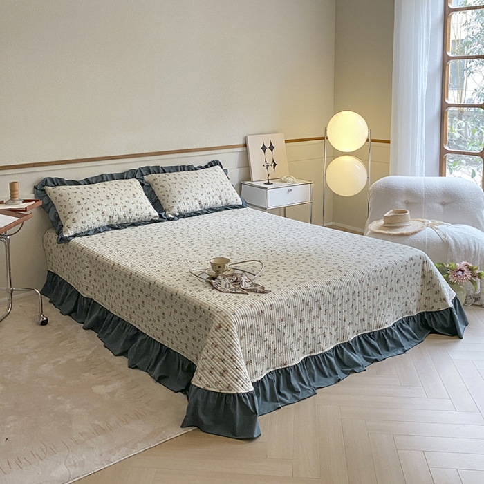 91家纺网 家纺一手货源 找家纺 上喜 热卖双面全棉水洗韩系小碎花床盖 春光里-墨绿