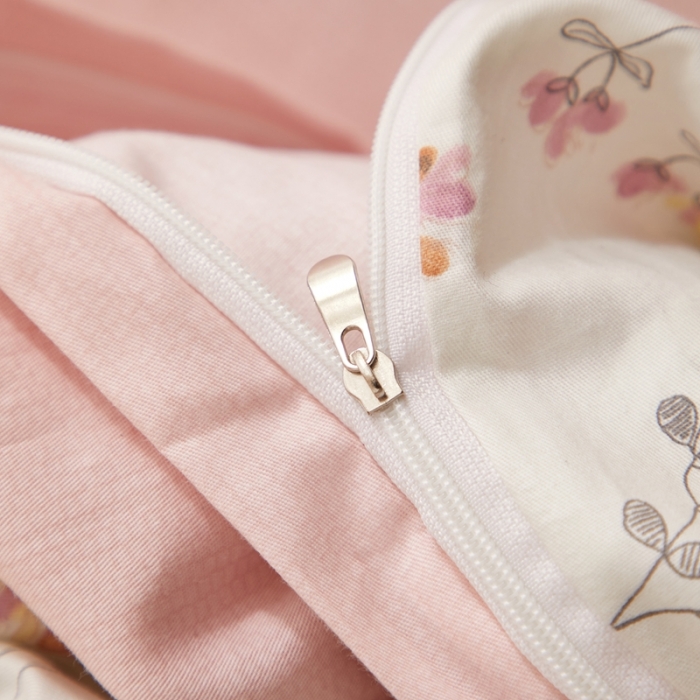 91家纺网 家纺一手货源 找家纺 金纱玉纺家纺 2023新款全棉大版印花13372四件套 雪莉--粉