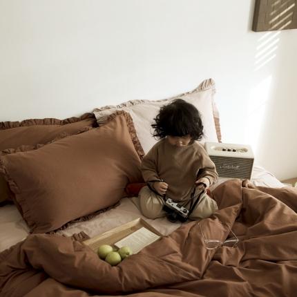 新款13372全棉日系褶皱边四件套 焦茶色