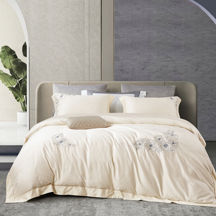 91家纺网 家纺一手货源 找家纺 爱情故事 2025新款居家140支轻奢贡缎长绒棉刺绣四件套 初夏（米白）