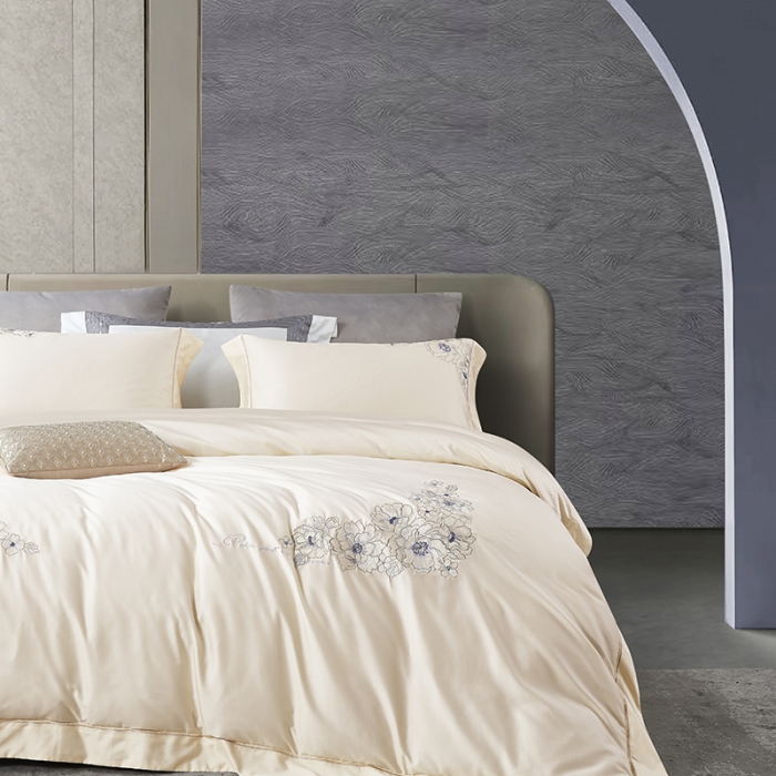 91家纺网 家纺一手货源 找家纺 爱情故事 2025新款居家140支轻奢贡缎长绒棉刺绣四件套 初夏（米白）