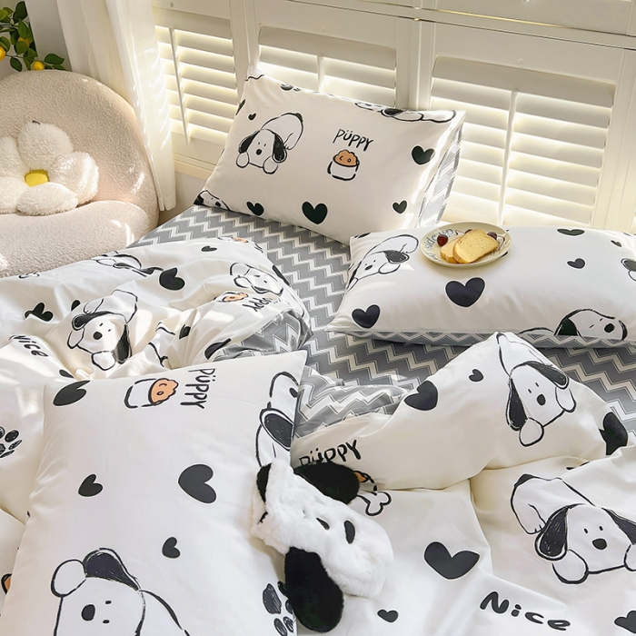 91家纺网 家纺一手货源 找家纺 百寐 2024小清新碎花卡通13372全棉四件套纯棉床单床笠款 爱心狗