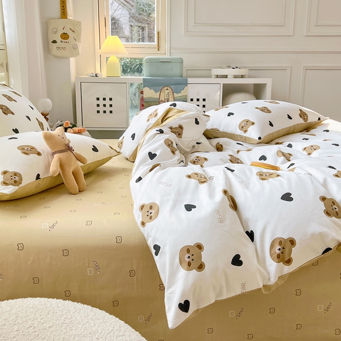 91家纺网 家纺一手货源 找家纺 百寐 2024小清新碎花卡通13372全棉四件套纯棉床单床笠款 心心熊