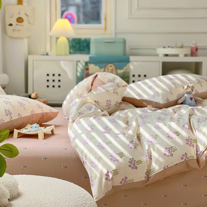 91家纺网 家纺一手货源 找家纺 百寐 2024小清新碎花卡通13372全棉四件套纯棉床单床笠款 紫薇