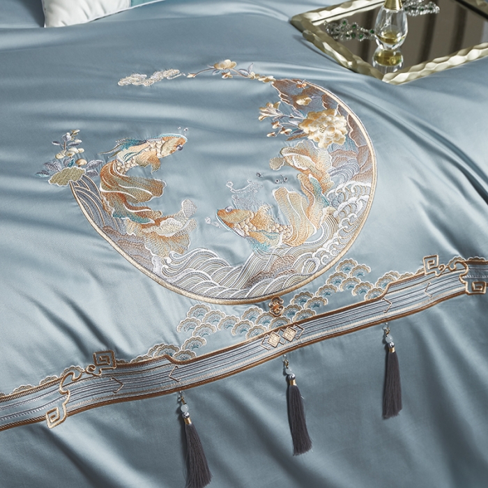 91家纺网 家纺一手货源 找家纺 爱情故事 2025新款居家140支轻奢贡缎长绒棉刺绣四件套 余生-蓝