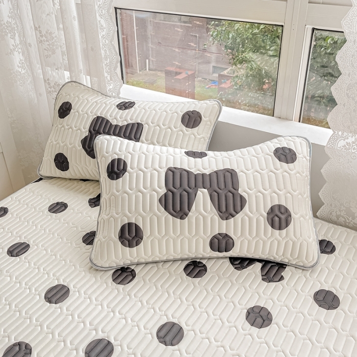 91家纺网 家纺一手货源 找家纺 2024新款大版乳胶凉席三件套 波点蝴蝶结