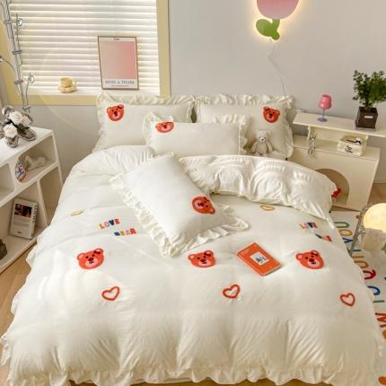 91家纺网 家纺一手货源 找家纺 AB家纺 2023新款韩版水洗棉毛巾绣四件套-爱心熊 爱心熊-淡奶白