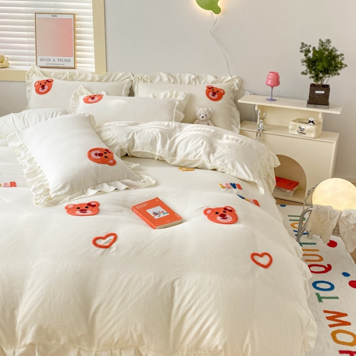 91家纺网 家纺一手货源 找家纺 AB家纺 2023新款韩版水洗棉毛巾绣四件套-爱心熊 爱心熊-淡奶白