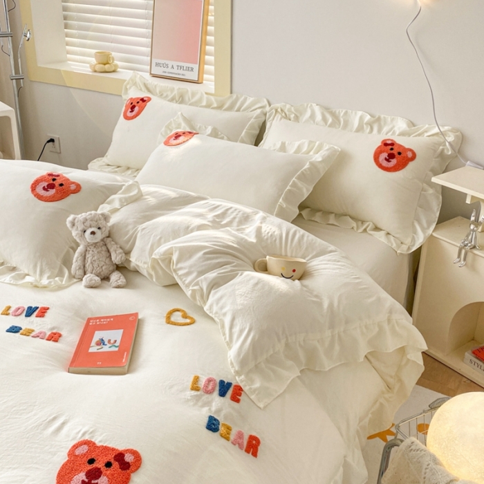 91家纺网 家纺一手货源 找家纺 AB家纺 2023新款韩版水洗棉毛巾绣四件套-爱心熊 爱心熊-淡奶白