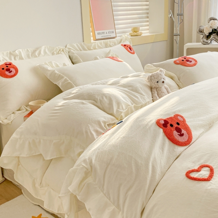91家纺网 家纺一手货源 找家纺 AB家纺 2023新款韩版水洗棉毛巾绣四件套-爱心熊 爱心熊-淡奶白