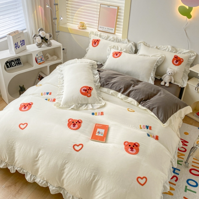 91家纺网 家纺一手货源 找家纺 AB家纺 2023新款韩版水洗棉毛巾绣四件套-爱心熊 爱心熊-淡奶白灰