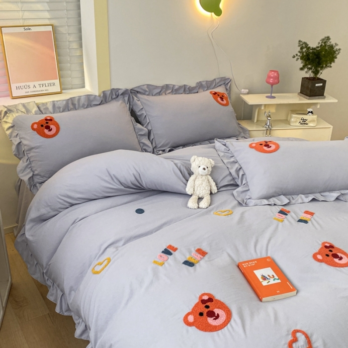 91家纺网 家纺一手货源 找家纺 AB家纺 2023新款韩版水洗棉毛巾绣四件套-爱心熊 爱心熊-紫灰