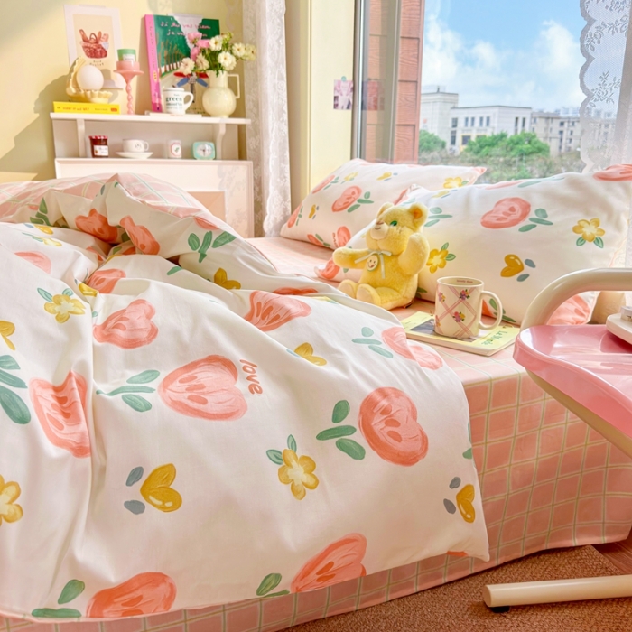 91家纺网 家纺一手货源 找家纺 沐辰 2023新款13372全棉印花四件套-萌趣系列 爱心捧花