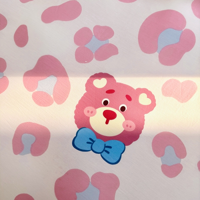 91家纺网 家纺一手货源 找家纺 沐辰 2023新款13372全棉印花四件套-萌趣系列 豹纹小熊粉