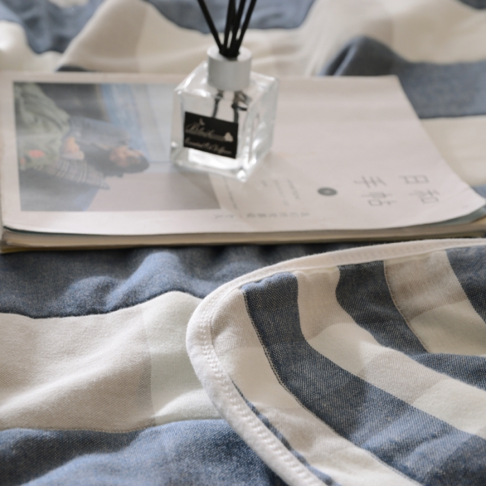 91家纺网 家纺一手货源 找家纺 朴尔 2023新款全尺寸经典六层纱布全棉毛巾被系列 日式大格-蓝