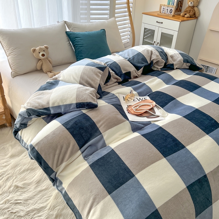 91家纺网 家纺一手货源 找家纺 爱上家居 2023新款牛奶绒保暖单被套 蓝格