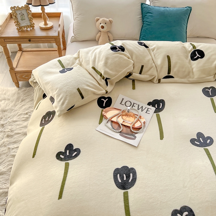 91家纺网 家纺一手货源 找家纺 爱上家居 2023新款牛奶绒保暖单被套 幸运花