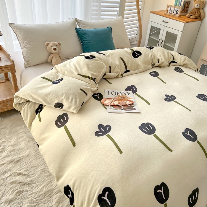 91家纺网 家纺一手货源 找家纺 爱上家居 2023新款牛奶绒保暖单被套 幸运花