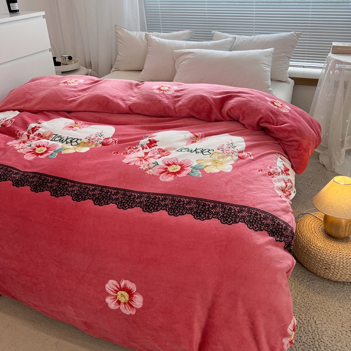 91家纺网 家纺一手货源 找家纺 爱上家居 2023新款牛奶绒保暖单被套 浮光