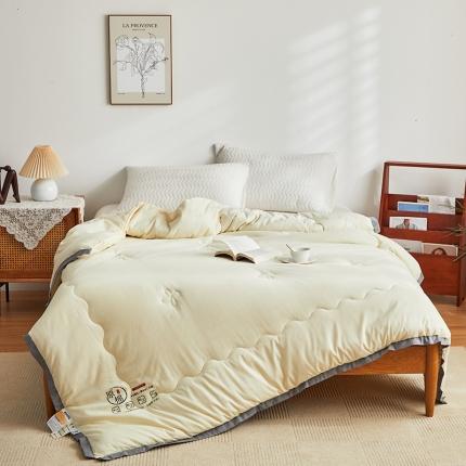 91家纺网 家纺一手货源 找家纺 爱宝被业 2025新款原棉泡泡纱被被子被芯系列 米白