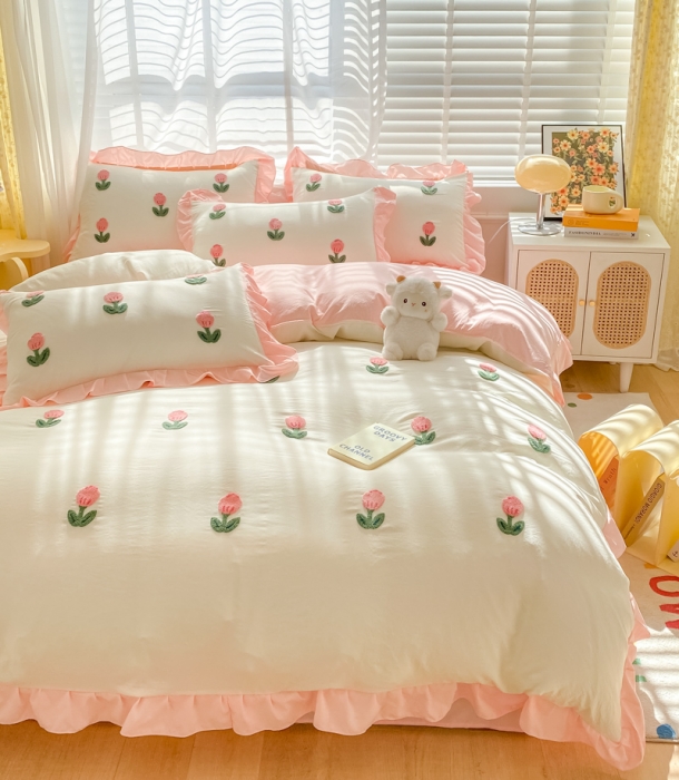 91家纺网 家纺一手货源 找家纺 AB家纺2023新款韩版水洗棉毛巾绣四件套-郁金香系列 郁金香白-玉