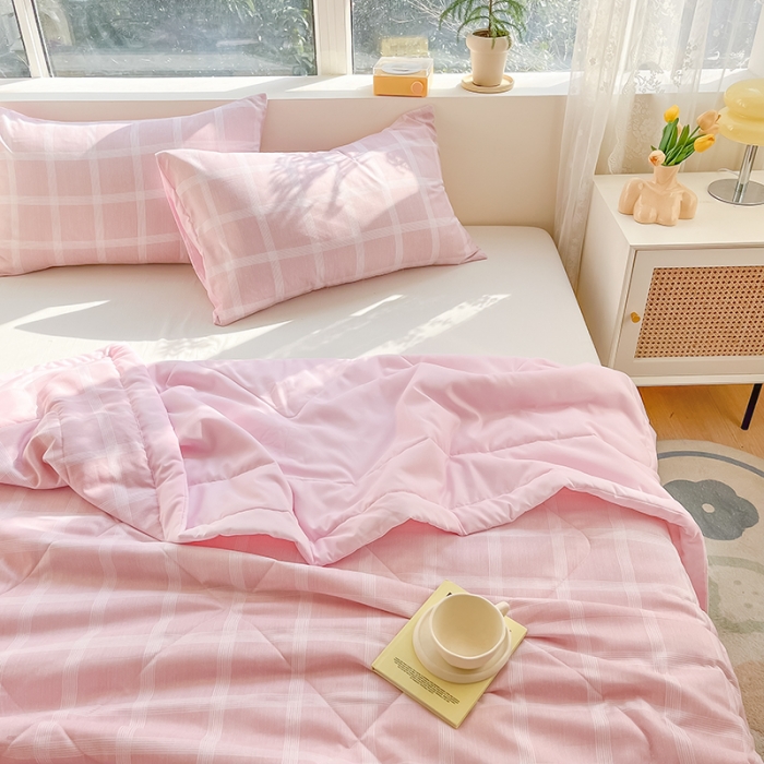 91家纺网 家纺一手货源 找家纺 慕尚 2025新款无印风夏被 蜜粉格