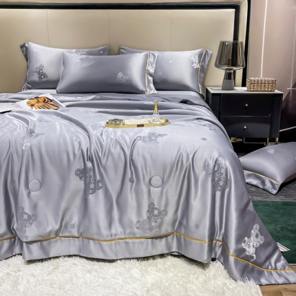 91家纺网 家纺一手货源 找家纺 （总）经年 2023年潮流熊60S贡缎提花水洗真丝天丝大豆夏被