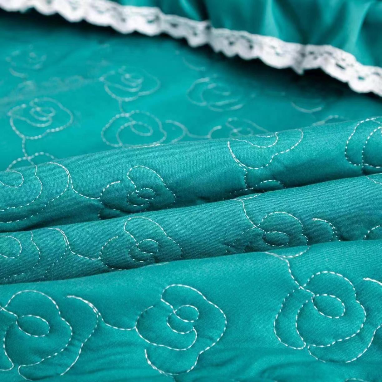 91家纺网 家纺一手货源 找家纺 （总）希朵家纺 2023新款夹棉纯色简约床盖床裙三件套